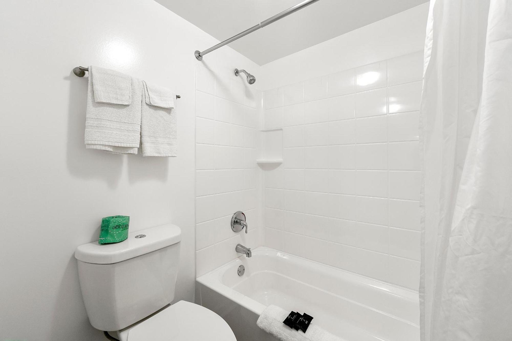 Budgetel Inn And Suites Lodge West Zewnętrze zdjęcie
