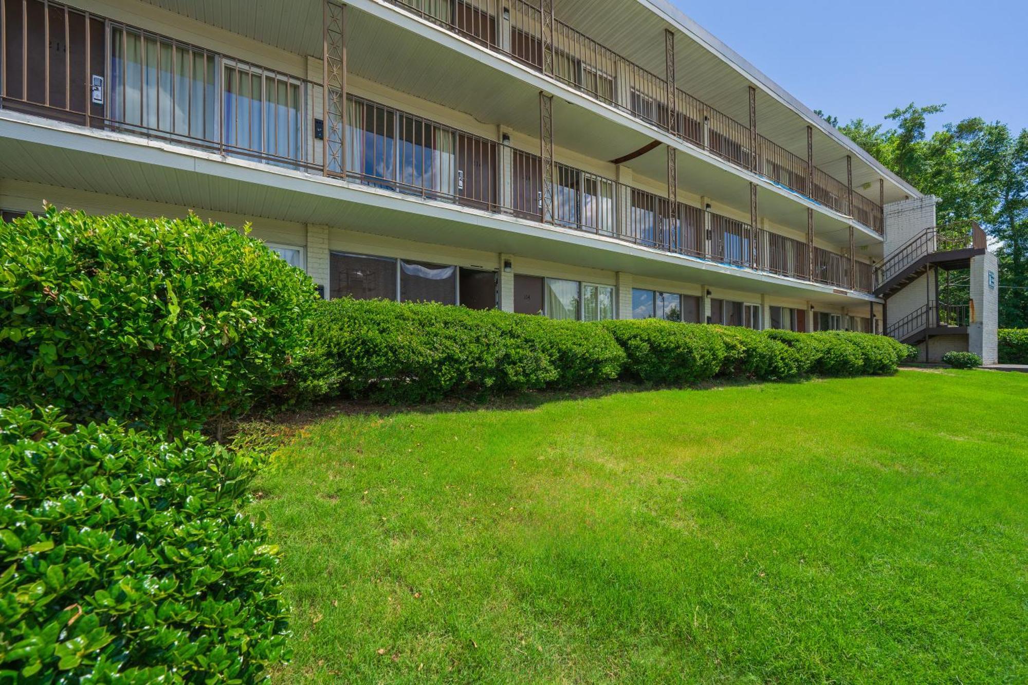 Budgetel Inn And Suites Lodge West Zewnętrze zdjęcie